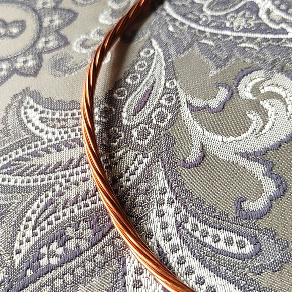 Handcrafted Artisan Copper Wire Necklace Pendant Abstract Twist Set Choker - Picture 7 of 12